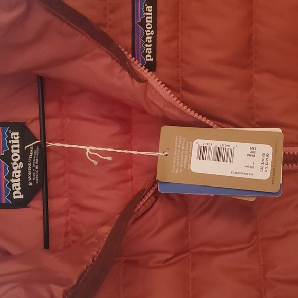 Patagonia Down Sweater - Picture 3 of 4
